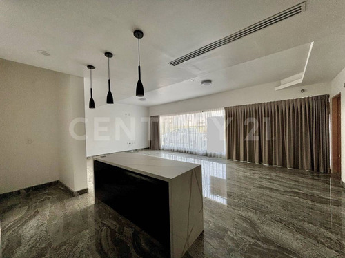 Casa En Venta En La Encomienda