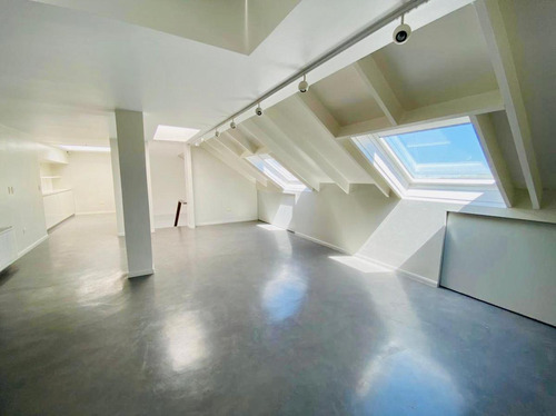 Departamento En Venta En San Isidro - Vias/rolon