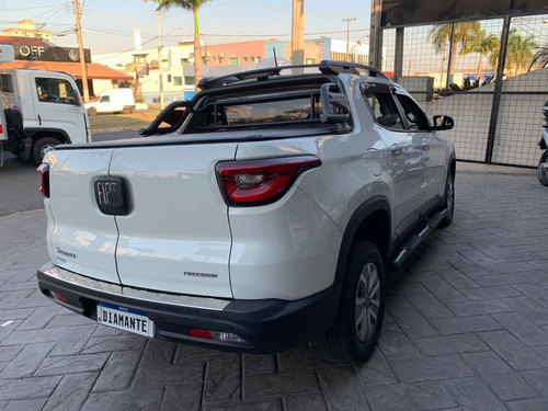 Imagem 3 de 12 de Fiat Toro 1.8 Freedom Aumatico 2019 Flex