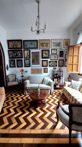 Vendo Casa Triplex Bairro Humaitá
