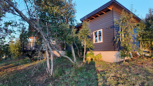 Casa En Venta De 2 Dorm. En Pucón