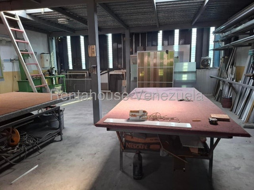 *al/inversion Segura! Edificio De 3 Pisos Con Galpón En Venta Centro Barquisimeto Lara/venezuela/ Arnaldo Lòpez/# 25-18016 / 320 M²