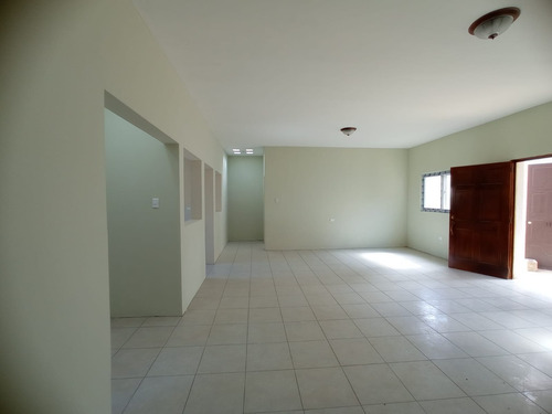 Imagen 11 de 22 de Vendo Muy Bonita Casa De Un Nivel, Lista Para Estrenar