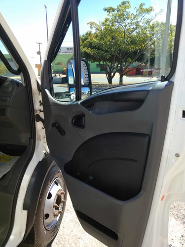 Imagem 13 de 15 de Iveco 70c 17