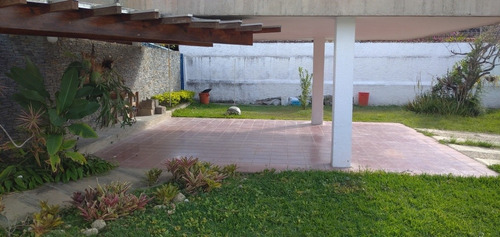 Imagen 12 de 14 de Casa En Venta Cumbres De Curumo Calle Cerrada
