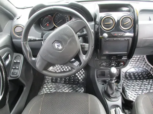 Renault Duster DYNAMIQUE 4X2 2000CC MT AA