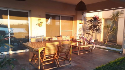 Casa En Venta Ubicado En Santa Teresa, Villanueva (tigre)