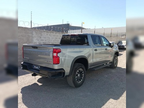 Chevrolet Silverado 6.2L ZR2 AT 4WD R