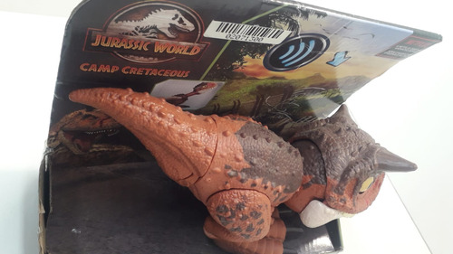 Carnotaurus Toro Baby Ataque Sorpresa Mattel 