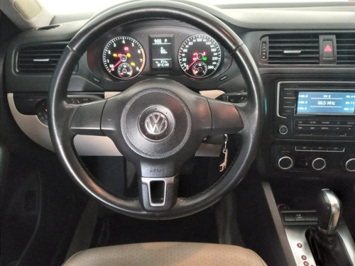 Imagem 7 de 13 de Volkswagen Jetta - 2012/2013 2.0 Comfortline (flex)