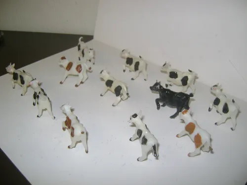 Antiguos Animalitos Tipo Eg Toys 8 Vacas 4 Terneros Razas 2 (Usado)