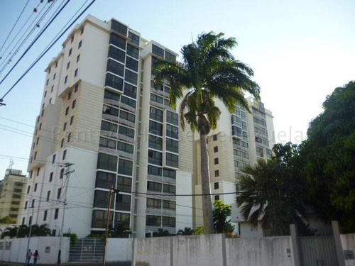 José Trivero Vende Bello Apartamento Duplex De 160 Metros, En El Centro De Barquisimeto, Cuenta Con Gas, Planta Electrica Y Vigilancia Privada...
