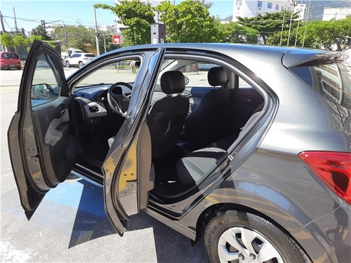 Imagem 9 de 11 de Chevrolet Onix 1.0 Mpfi Lt 8v Flex 4p Manual