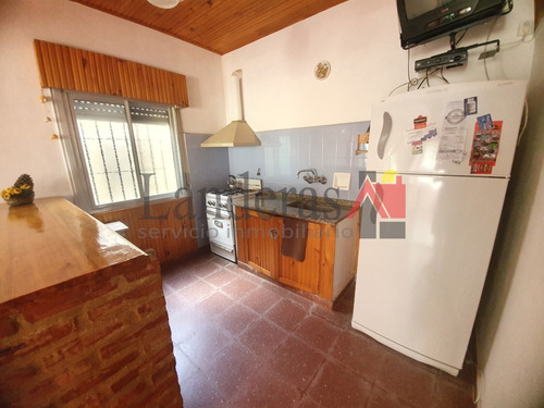 Casa 2 Amb. Sobre Lote Propio De 10 X 40