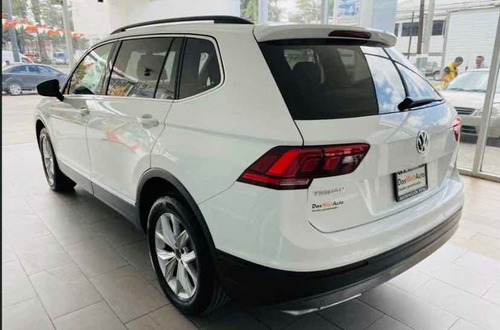 Imagen 5 de 12 de Volkswagen Tiguan 2020 1.4 Comfortline 5as At