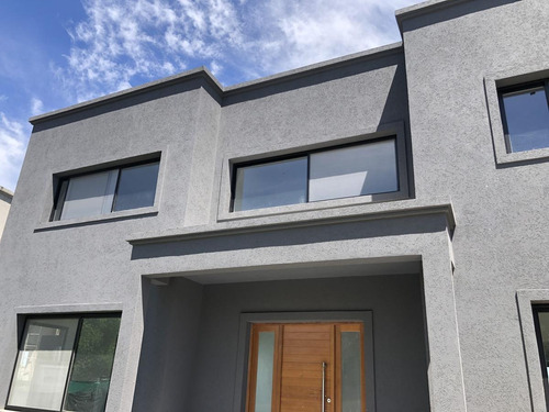 Imagen 3 de 16 de Casa En Venta En El Canton Barrio Golf Lote Al Golf Con Pileta