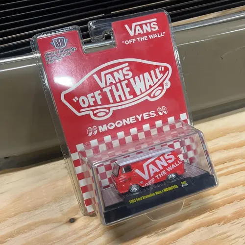 1963 Ford Econoline Vans X Mooneyes Vans ´´off The Wall