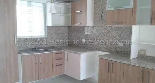 Imagen 12 de 30 de Casas En Venta En Intercomunal Cabudare Estado Lara Cod Flex Ref # 22-99 / 0 4 1 2 1 5 1 8 8 9 3 / Mr