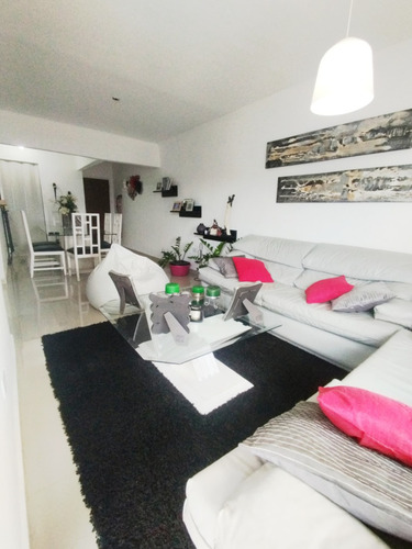 Maritza Lopez Vende Apartamento En Urbanización Paso Real, San Diego, Valencia