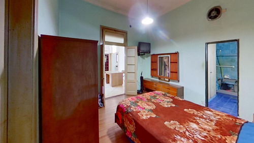 Imagen 19 de 30 de Casa En Los Hornos - Lote De 10 X 45 - 3 Dormitorios