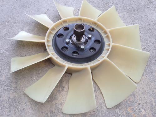 Imagen 3 de 6 de Fan Clutch Y Aspas Ford Expedition 2003 Al 2006 5.4