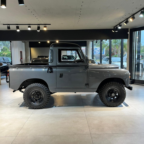 Land Rover Defender Corto