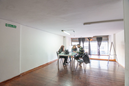 Imagen 11 de 16 de Venta Local 350 M2 Frente A Central De Policias
