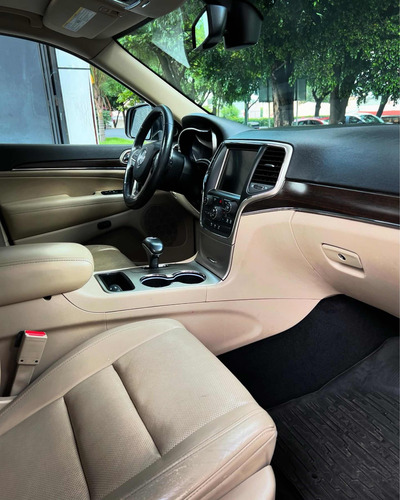 Jeep Grand Cherokee 3.6 Limited V6 4x2 At