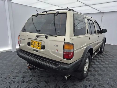 Nissan Pathfinder 3.3 R50 Std