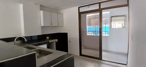 Bonito Apartamento Con Excelente Ubicación Todos Los Servicios A Mano Cod 68792