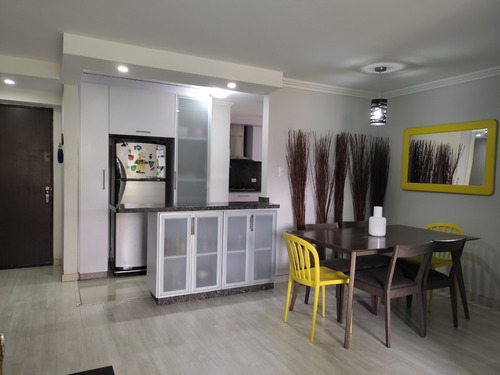 Imagen 4 de 11 de Rfc Apartamento En Venta En La Urbina Remodelado Y Amoblado Listo Para Mudarte Mls #22-18460 Isabel Fragozo Rent A House
