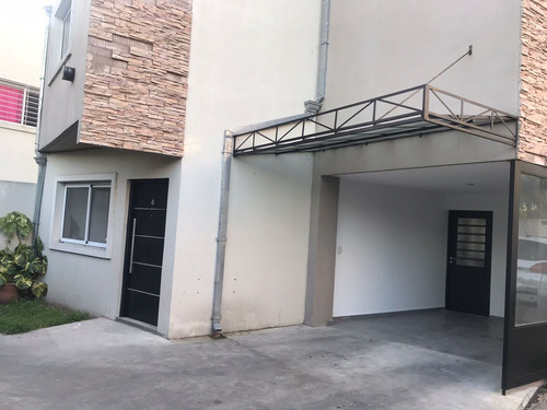 Vendo Duplex 4 Amb Hurlingam C/cochera Y Patio