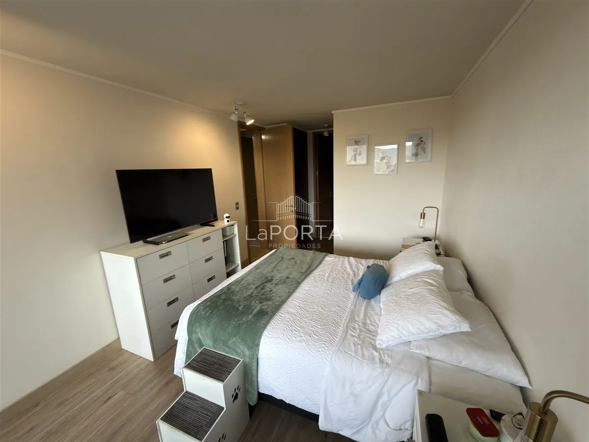 Imagen 5 de 11 de Departamento / La Dehesa / Condominio / Losa Radiante