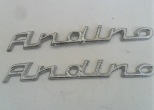 2 Insignia Renault Andino Gt Varela Aluminio Auto Antiguo