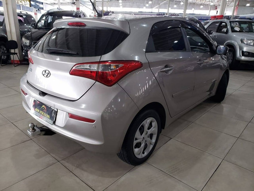 Imagem 3 de 7 de Hyundai Hb20 1.0 Comfort Plus 12v Flex 4p Manual