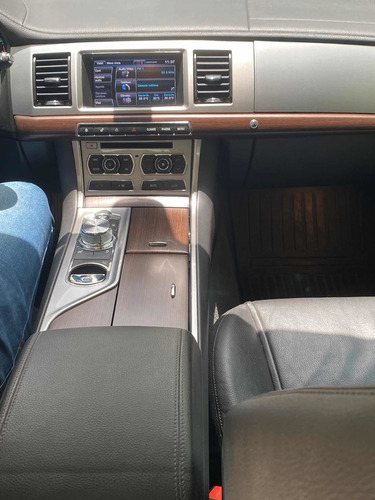 Imagen 8 de 12 de Jaguar Xf 2015 2.0 Luxury