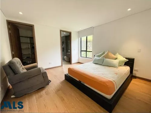 Hermosa Casa Moderna En El Escobero(mls#242569)