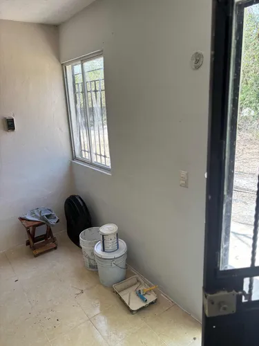 Casa De Dos Recámaras Y Un Baño, Amplio Terreno