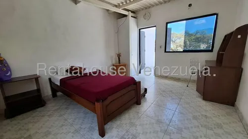 Casa En Venta En Caurimare Rl.