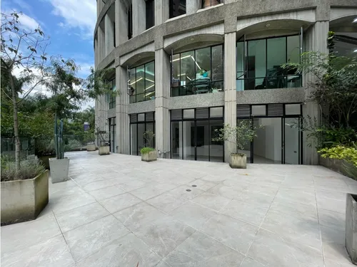 138 M2 Local En Arriendo En El Poblado