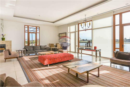 Venta Casa 5 Amb Con Pileta - Barrio Nuevo Quilmes