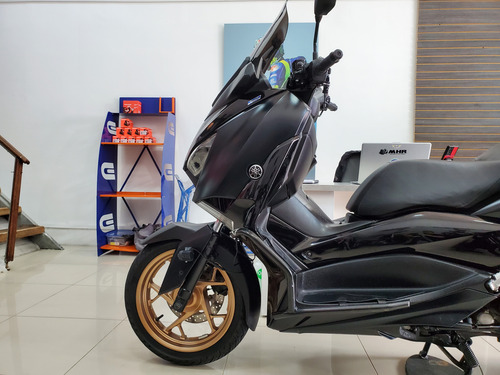 Yamaha Xmax 300 2023