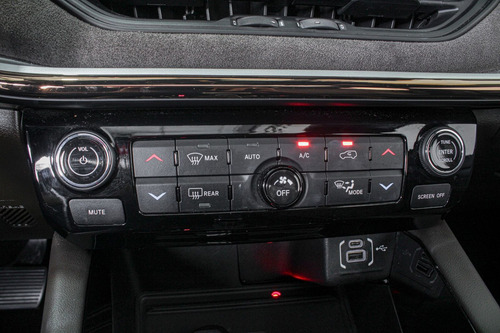 Jeep Commander Overland T270 1.3 TB Flex Aut.
