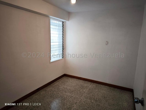 Apartamento En Alquiler En Horizonte 24-27430 Cs