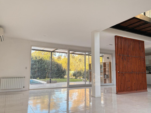 Casa En El Barrio La Angélica