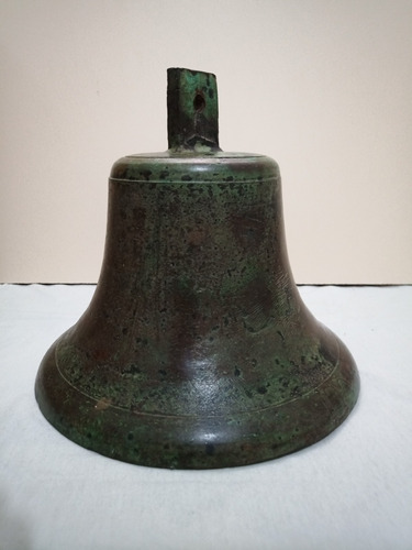 Vendo Campana De Adornos De Bronce Pesada 