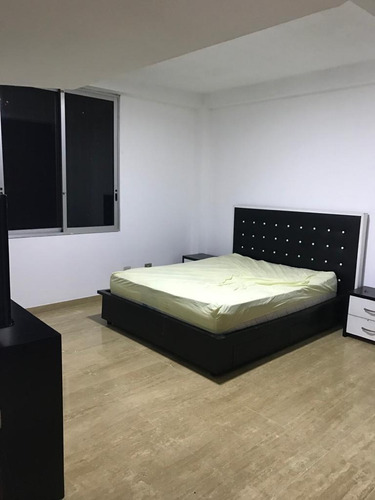 Imagen 6 de 13 de Venta Apartamento En La Castellana 342 M2
