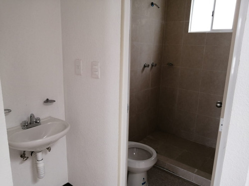 Casa Amplia De 3 Recamaras En Cluster Privado Con Seguridad Y Casa Club Con Alberca En Ojo De Agua Tecamac Edomex