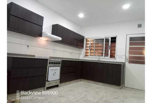 Imagen 7 de 11 de Excelente Duplex , A Metros De Avenida