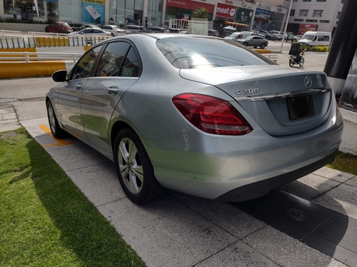 Imagen 3 de 15 de Mercedes-benz Clase C 2018 2.0 200 Cgi Exclusive At